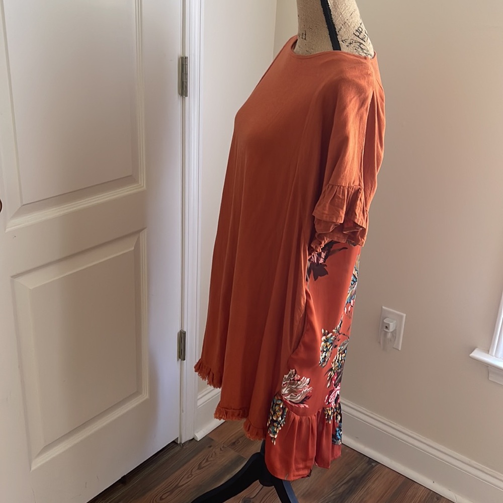 Beautiful Anthropologie Umgee brand loose fit rust colored dress, size S/M